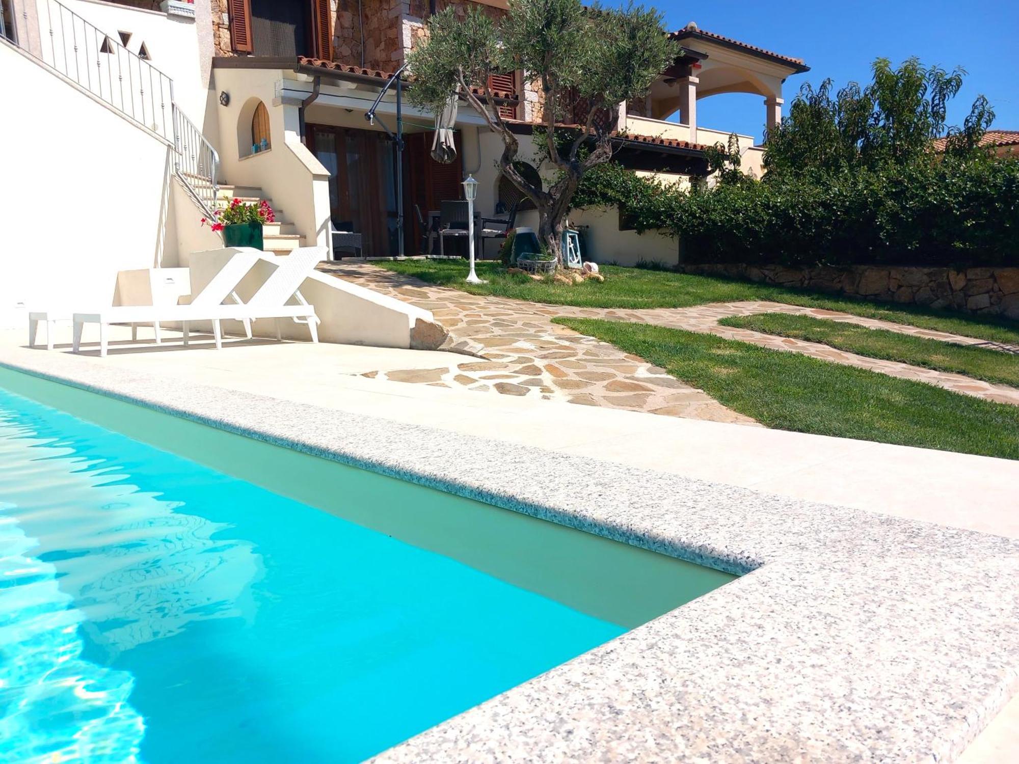 Appartamento Lu Fraili San Teodoro  Exterior photo